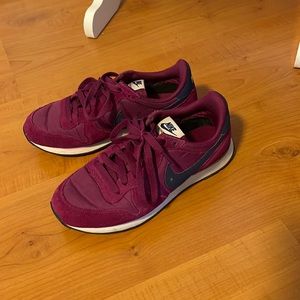 Nike Internationalist Tennis Shows size 7.5